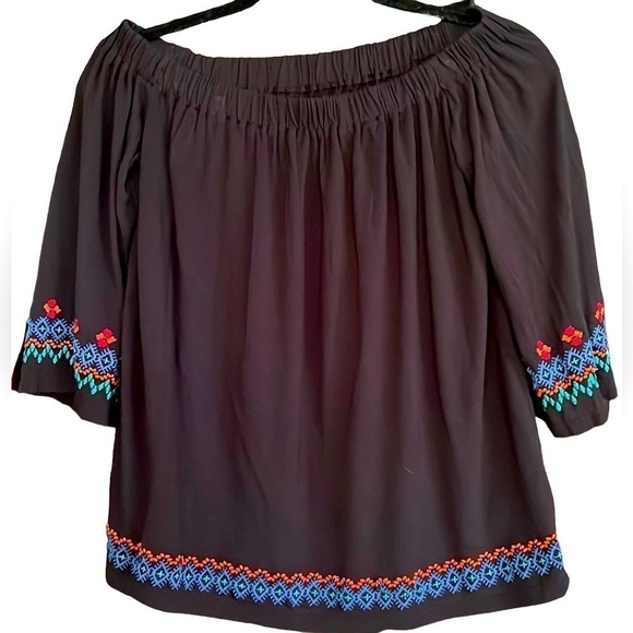 LOFT Black Off Shoulder Top w/Embroidered Detail, Size Small Petite, GUC. - Picture 1 of 6
